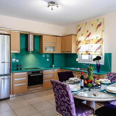 Namaste Apartment *